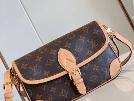 BoldCollect - LOUIS VUITTON BAGS - 898 Fashion